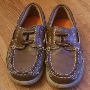 Toddler size 9 boat shoes